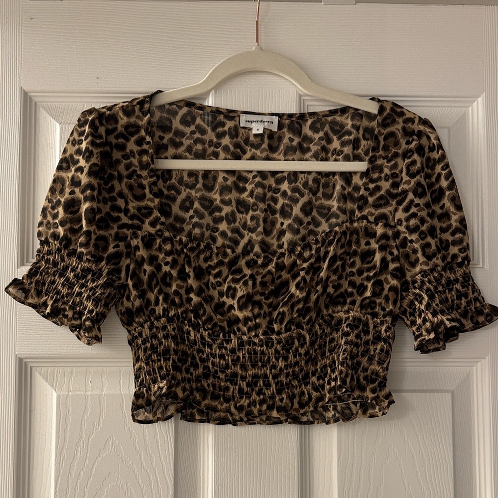 Superdown Lexi Smocked Crop Top in Leopard - Picture 2 of 2